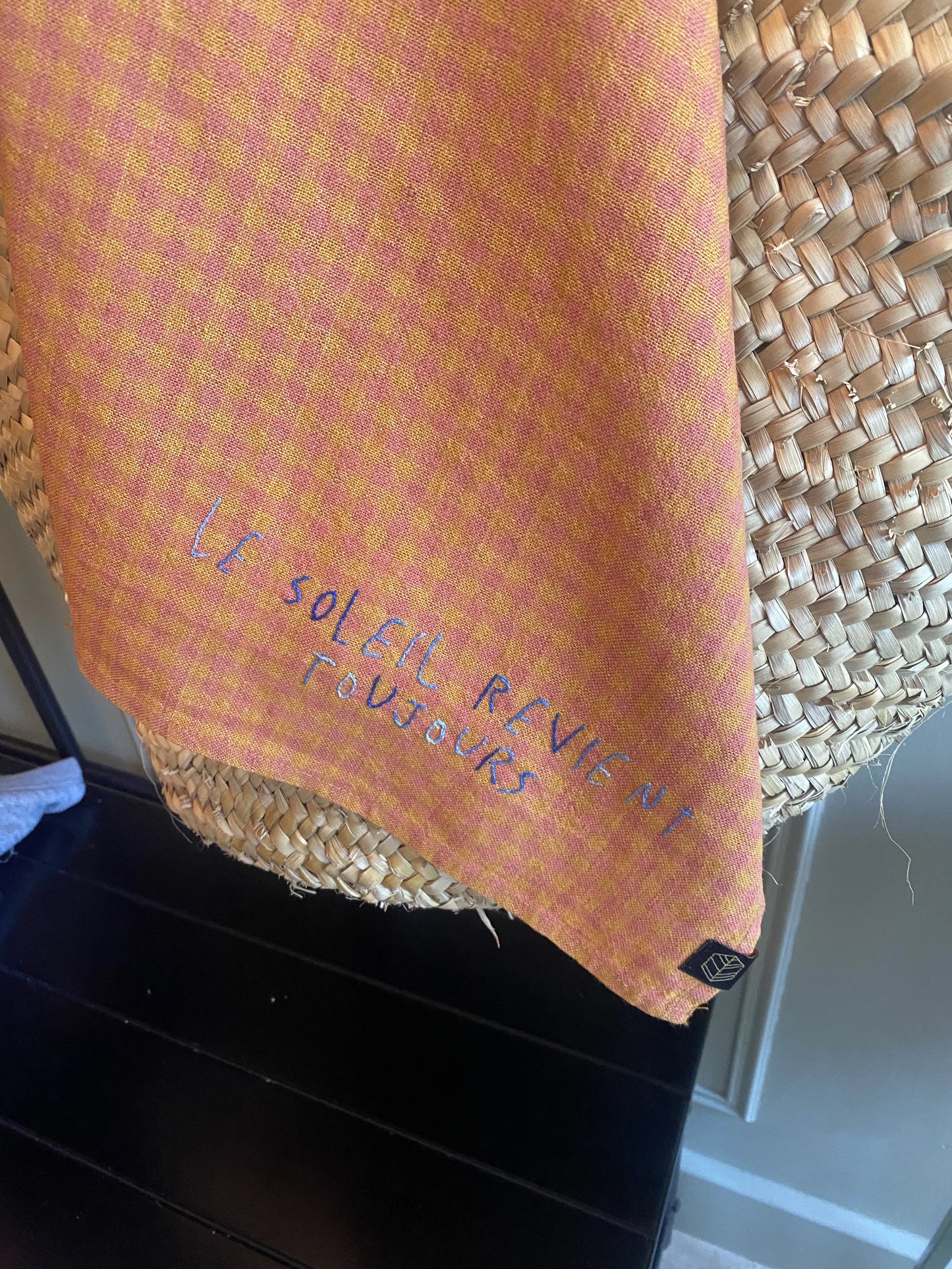 Torchon Le soleil revient toujours